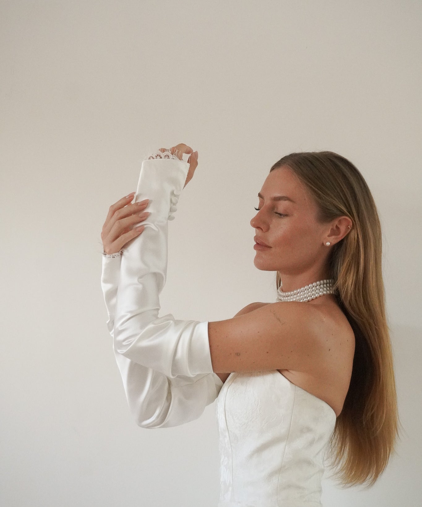 The Eleanor Satin Sleeve